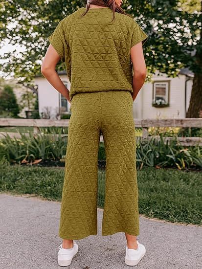 Fazortev Women's 2 Piece Outfits Quilted Lightweight Short Sleeve Tops And Cropped Pants Lounge Set - kinko