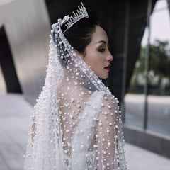 Luxury Heavy Industry Bridal Pearl Veil - kinko