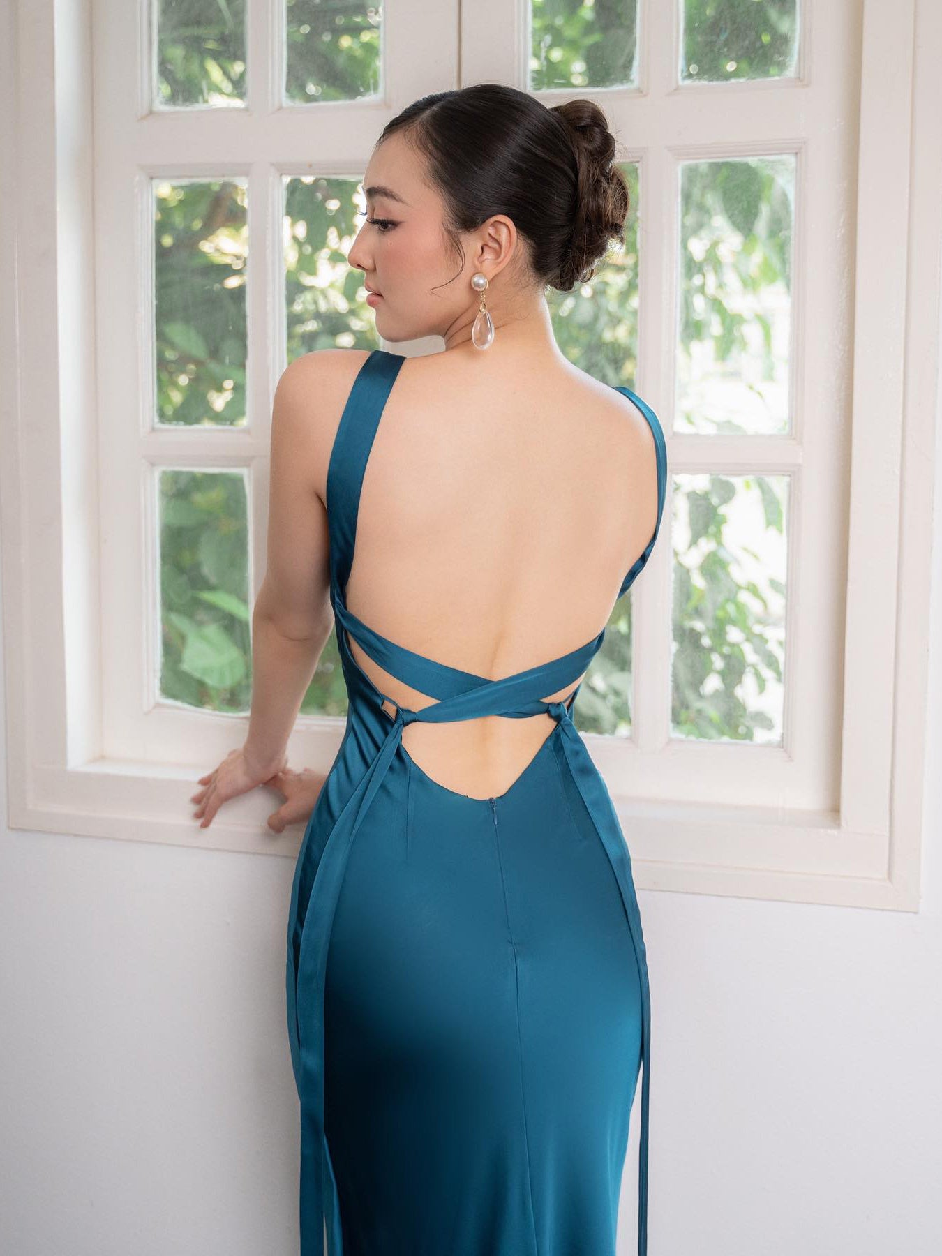 Backless Strappy Lake Blue Wedding Dress - kinko