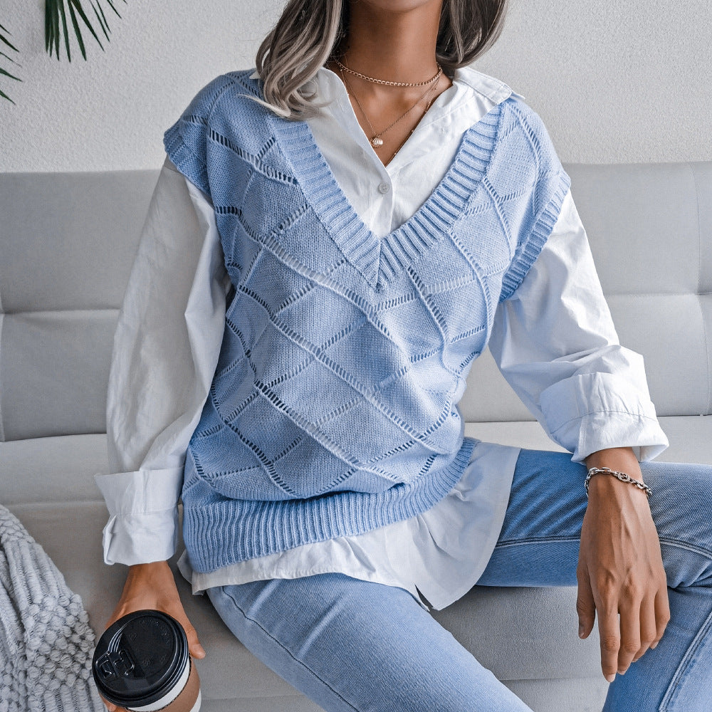 Women's V-neck Hollow Rhombus Casual Knitted Sweater Vest - kinko