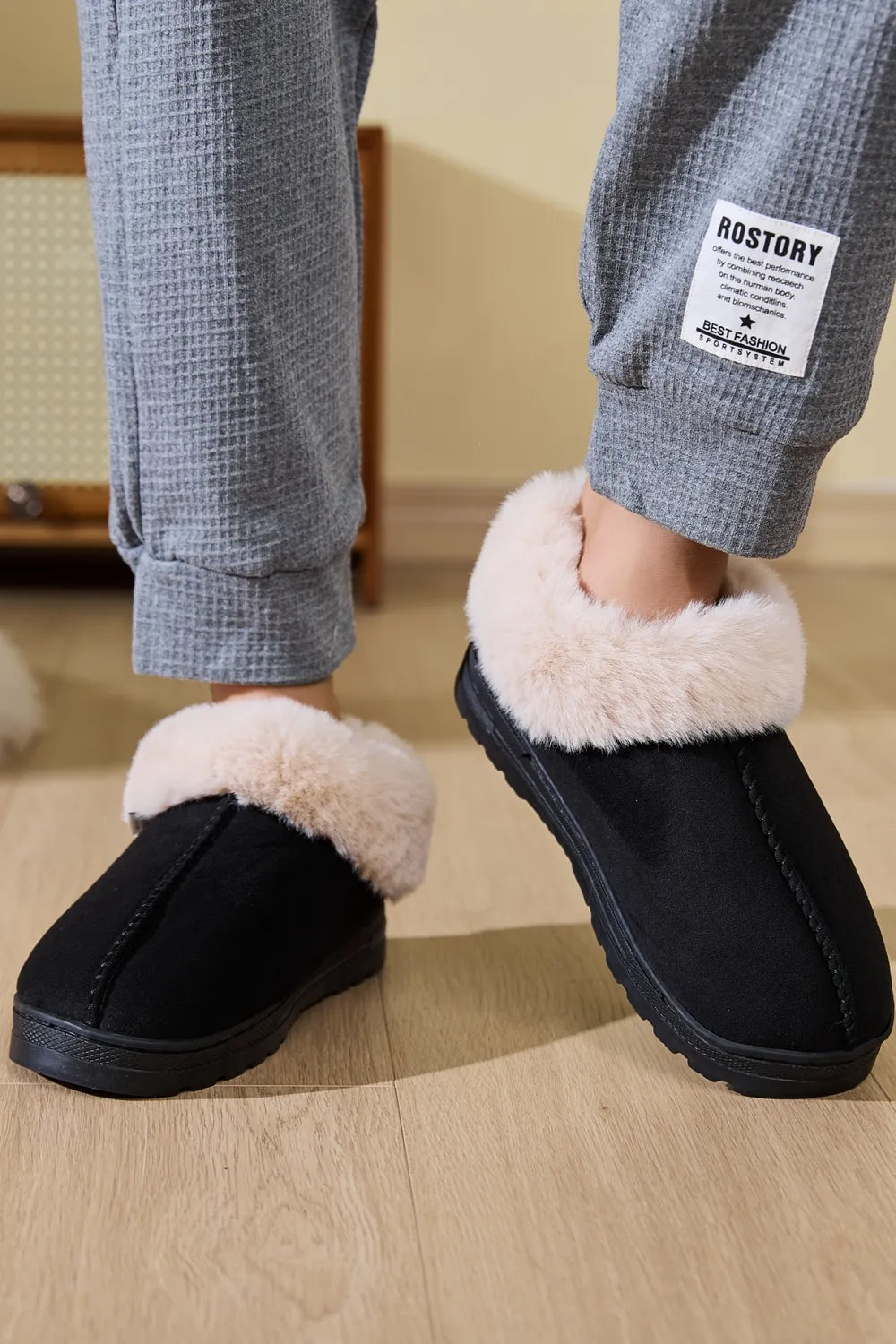Faux Fur Round Toe Platform Slippers - kinko