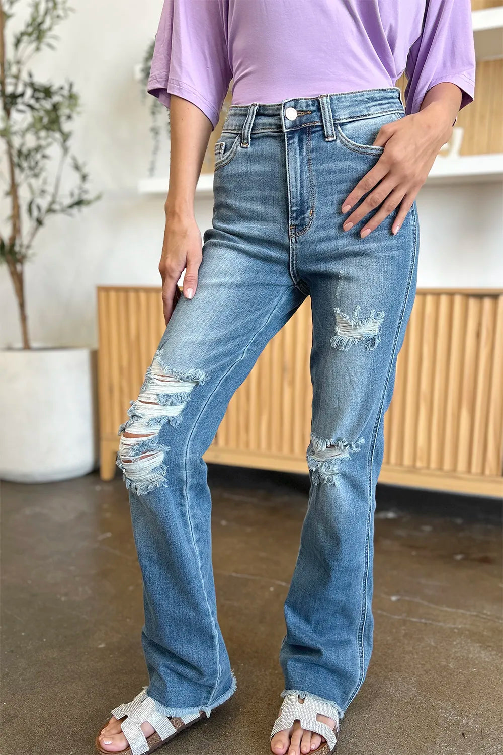 Judy Blue Full Size Distressed Raw Hem Bootcut Jeans - kinko