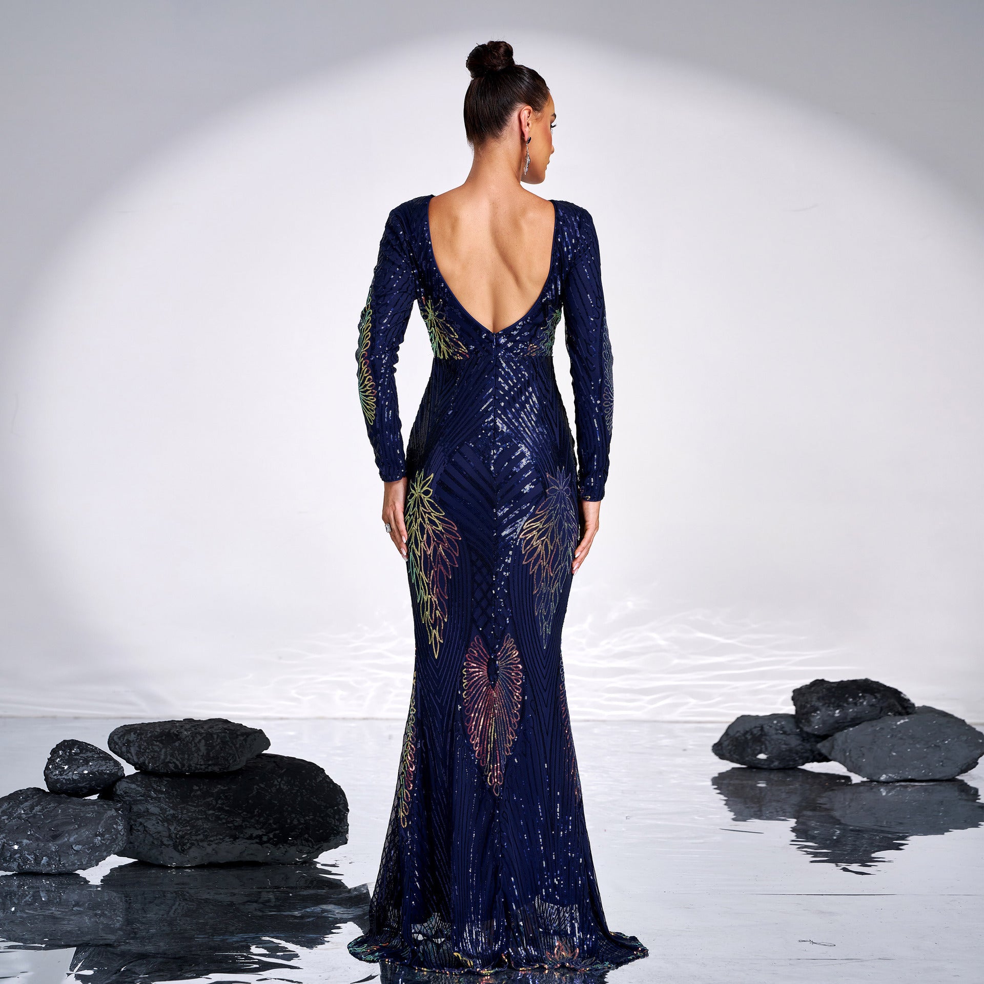 Long Sleeve Temperament Crew Neck Sexy Long Sequined Banquet Evening Dress - kinko