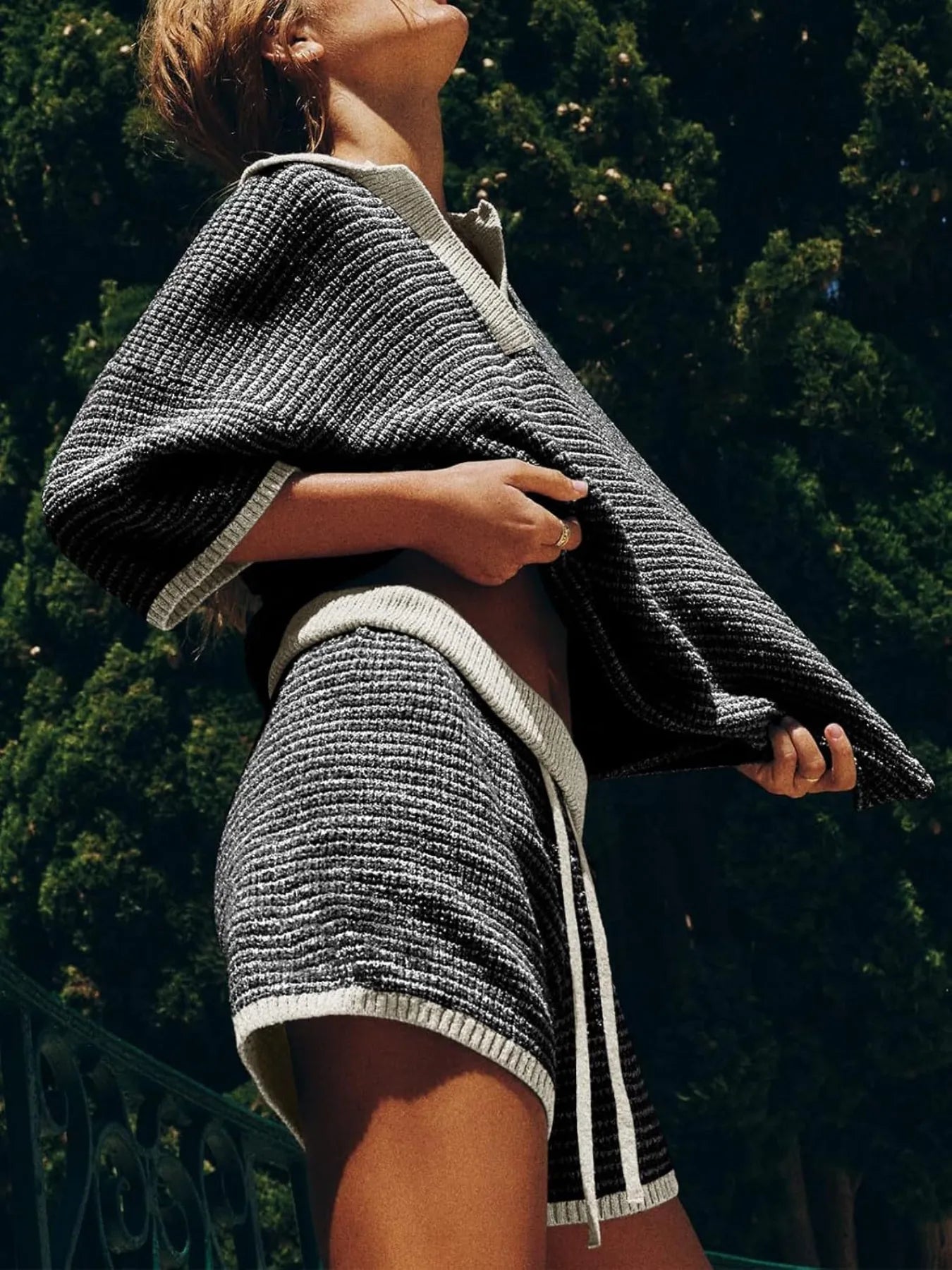 Collared Neck Contrast Striped Top and Shorts Sweater Set - kinko