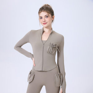Zipper Sportswear Jacket Women Puffy Pocket Slim Fit Warm Slim Look Running Training Yoga Workout Long Sleeve