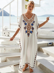 New Bohemian Dress Sold Embroidered Long Kaftan Pareos Maxi Dress Loose Beach Cover Up Robe Plage Women Clothing Beachwear Tunic