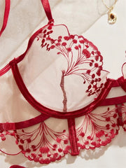 Lingeries Sexy Hot Women Underwear Ultra Thin Bra and Panty Set Delicate Embroidery Romantic See Through Lingerie Lace Sexy Sets