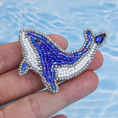 Cute Handmade Beaded Crab Brooches For Women Summer Cartoon Beach Dolphin Whale Pins Badge Jewelry Accessories