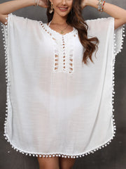 Fashion Beachwear With Fairball Tassle Women Summer Tunic 2024 Holiday Outwear White Beach Dress Mujer Outlet Bikini Cover Up
