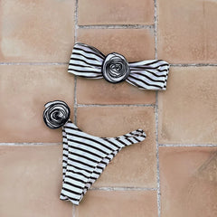 Schwarz-weiß gestreifter zweiteiliger Damen-Bikini mit Blumenmuster und Schnürung, Push-up-Effekt, Badeanzug, Strandmode, Bikini