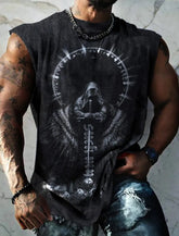 Neue Herren-Fitnessbekleidung von Four Seasons: Schlichtes, atmungsaktives, ärmelloses Unterhemd mit großem Sportprint und schnelltrocknender Farbe.