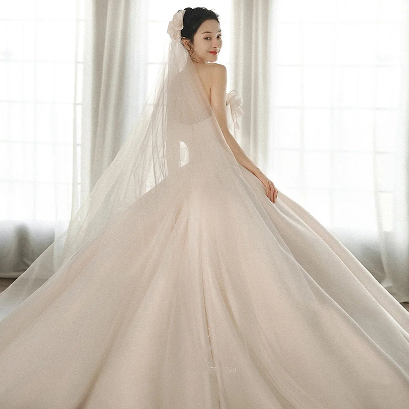 A Strapless Dress With A Big Train - kinko