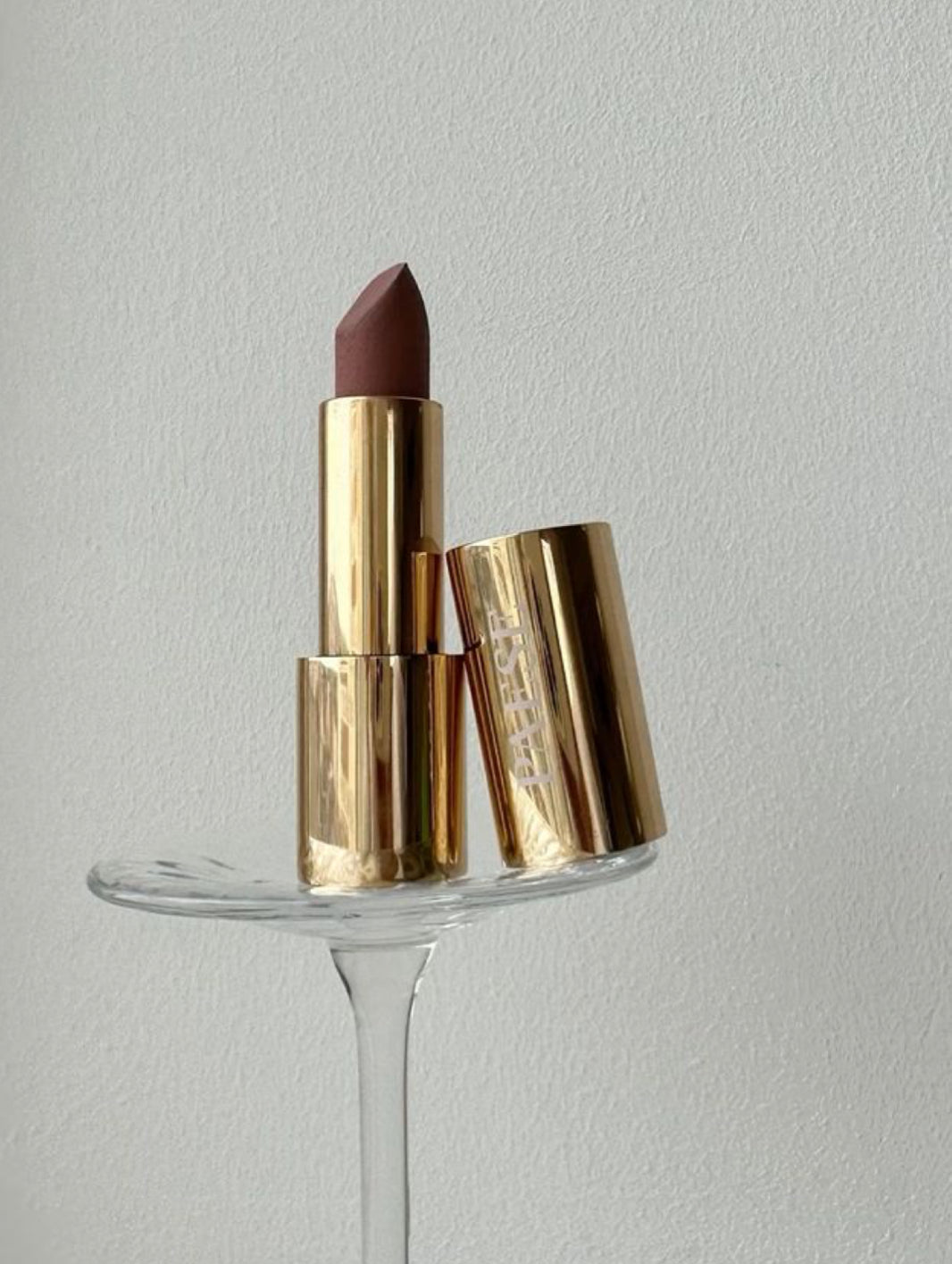 Lip makeup - kinko