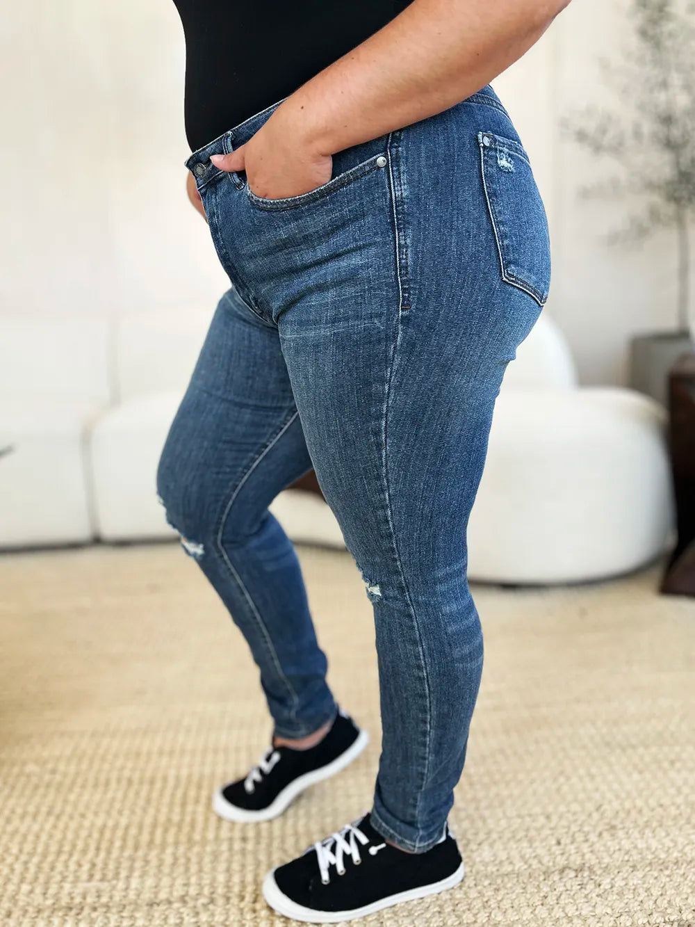 Judy Blue Full Size Mid Waist Distressed Slim Jeans - kinko