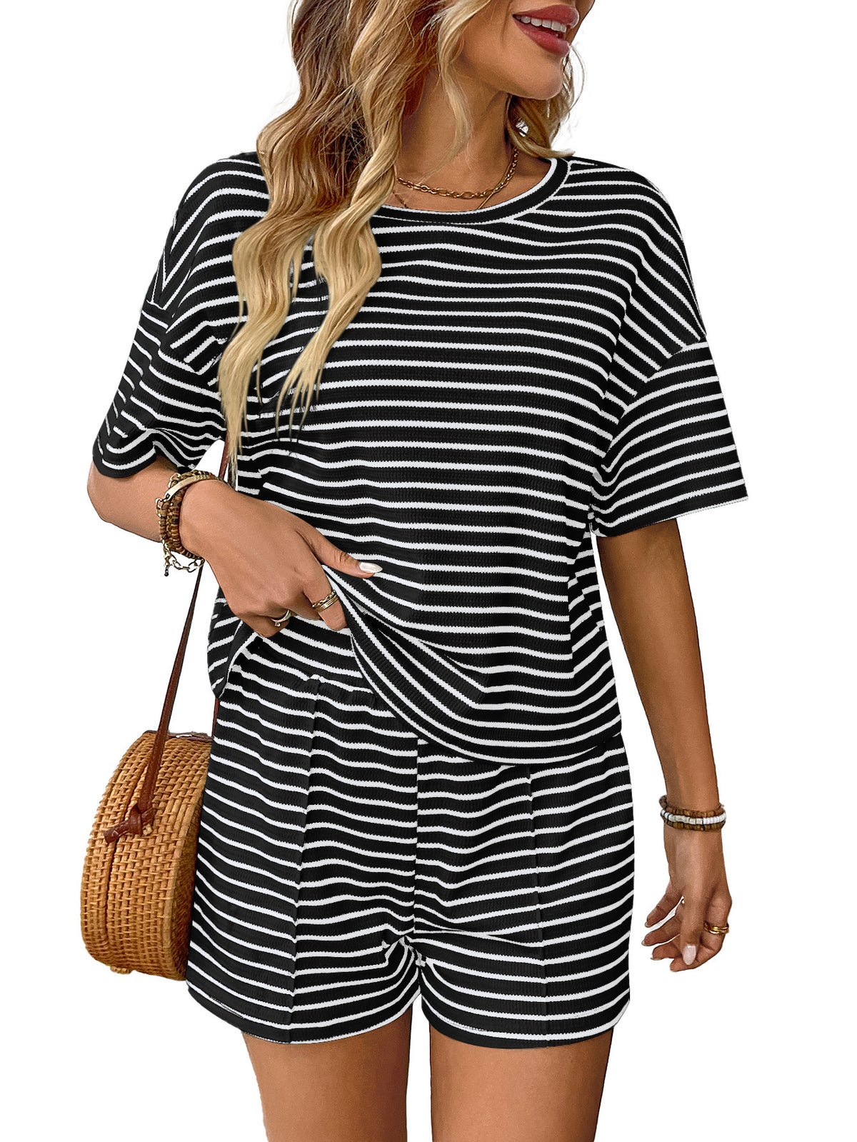 Women's Knitted Striped Fashion Casual Shorts Sports Suit - kinko