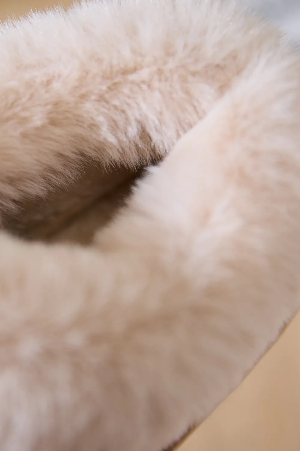 Faux Fur Round Toe Platform Slippers - kinko