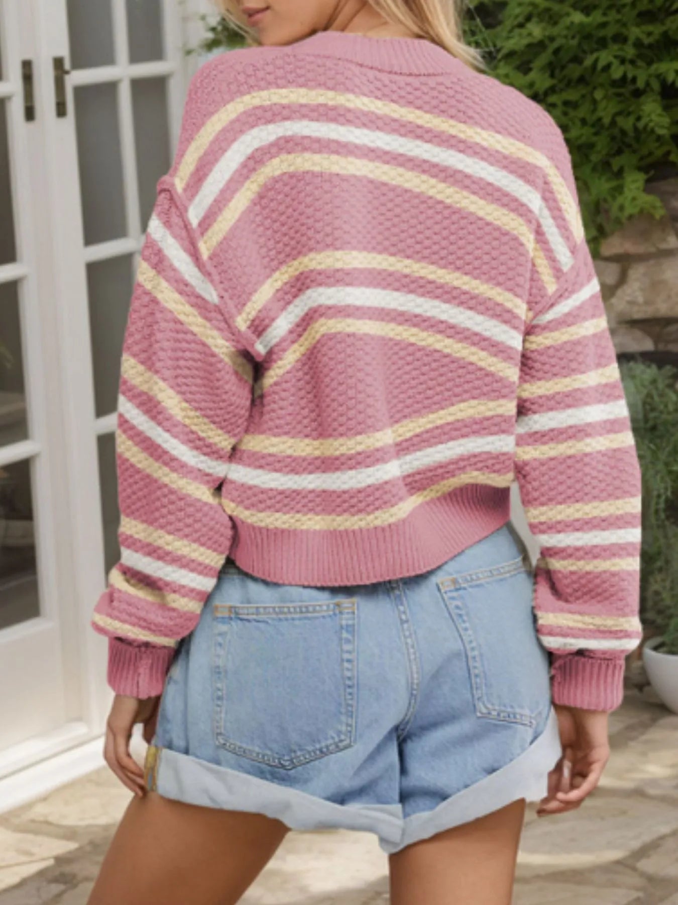 Striped Button-Up Cropped Cardigan with Relaxed Fit - kinko
