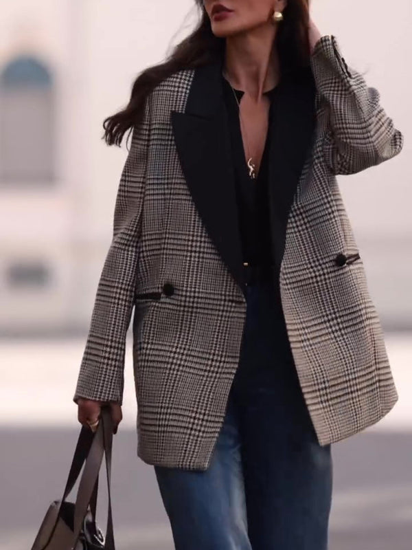 Lässiger Blazer mit Karomuster und Kontrast