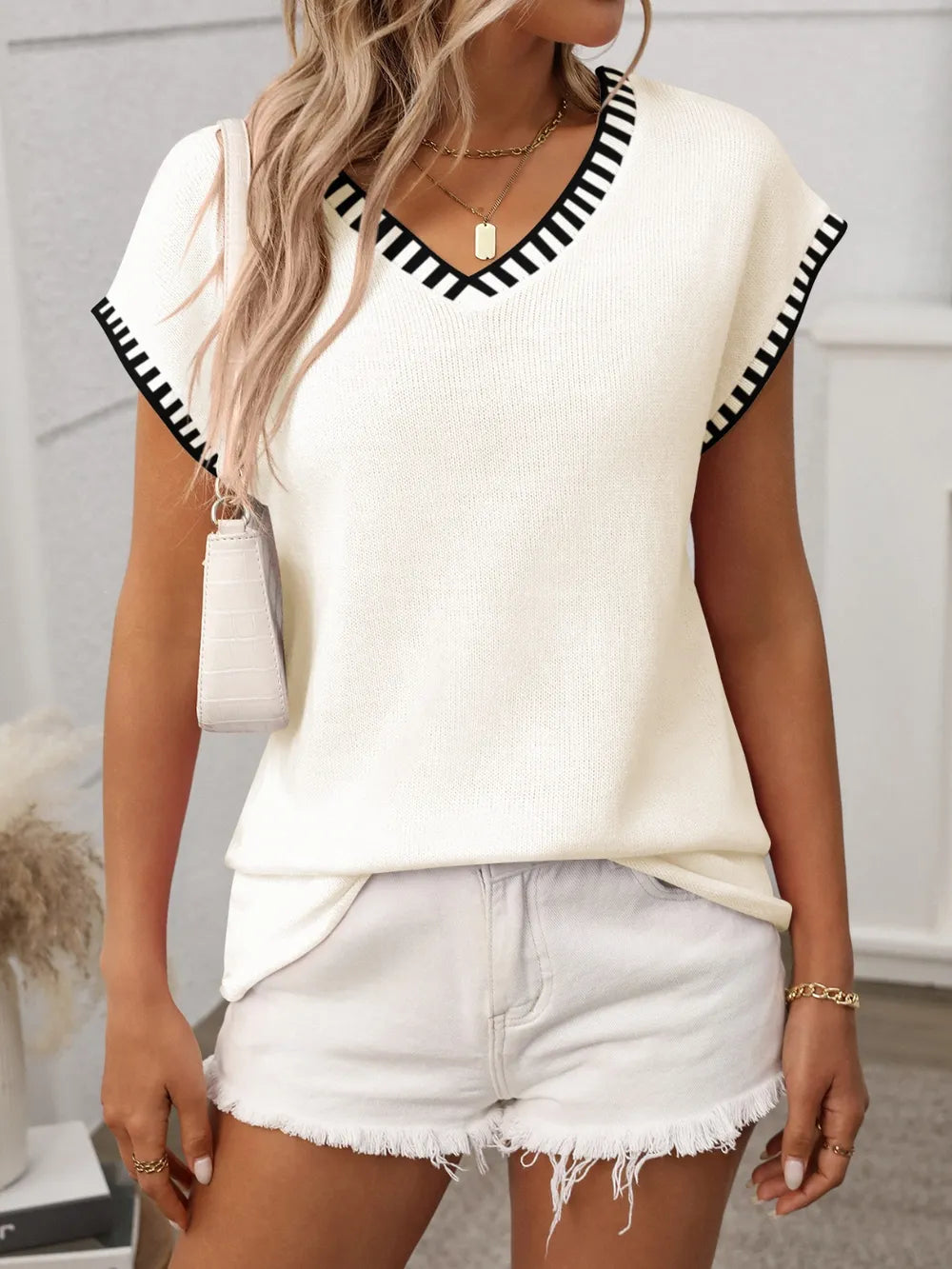 Contrast Trim V-Neck Short Sleeve Knit Top - kinko
