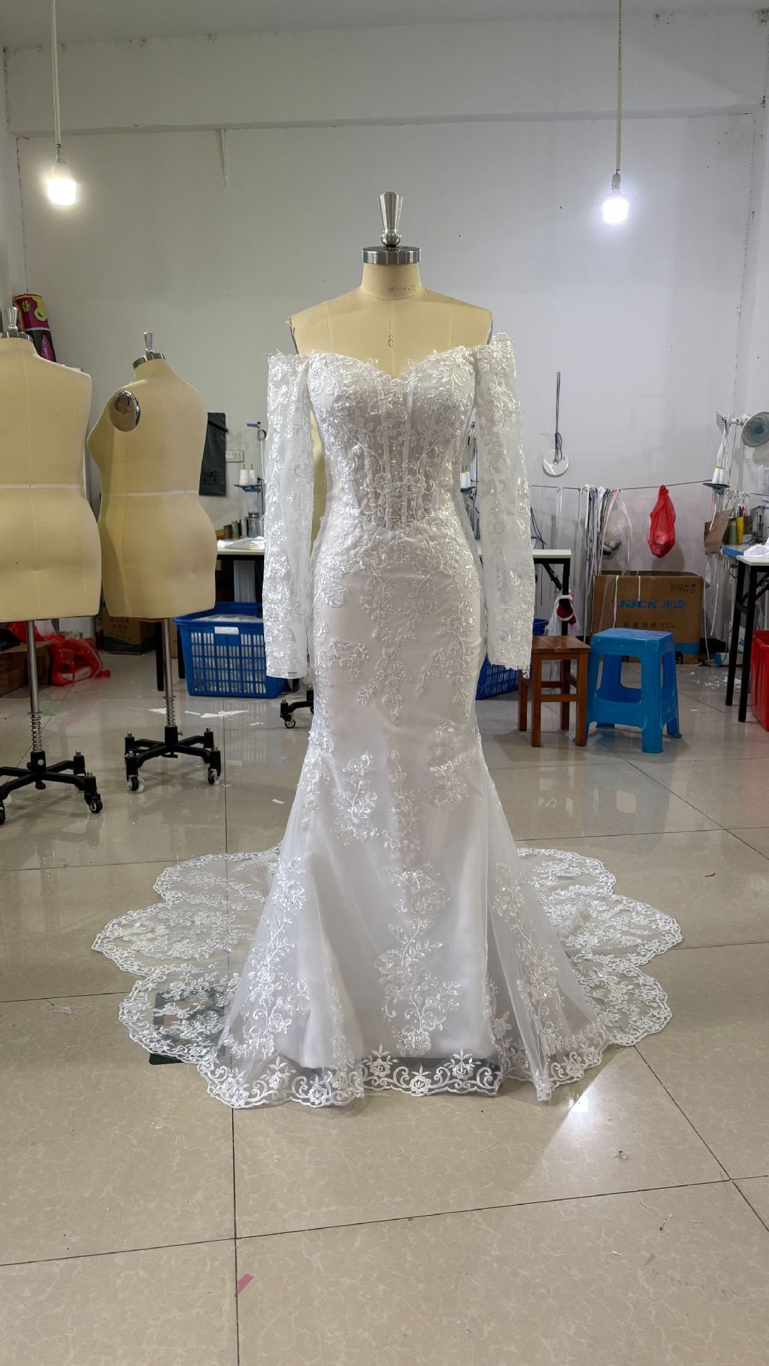 Off-shoulder Lace Long Sleeve Fishtail Gown - kinko