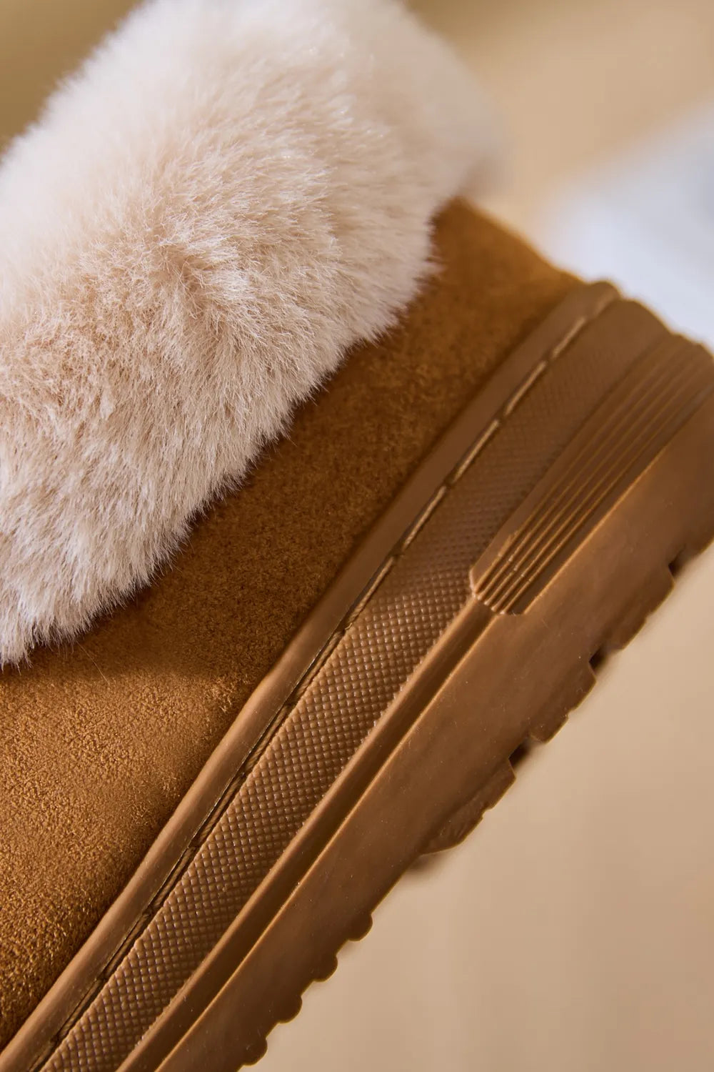Faux Fur Round Toe Platform Slippers - kinko