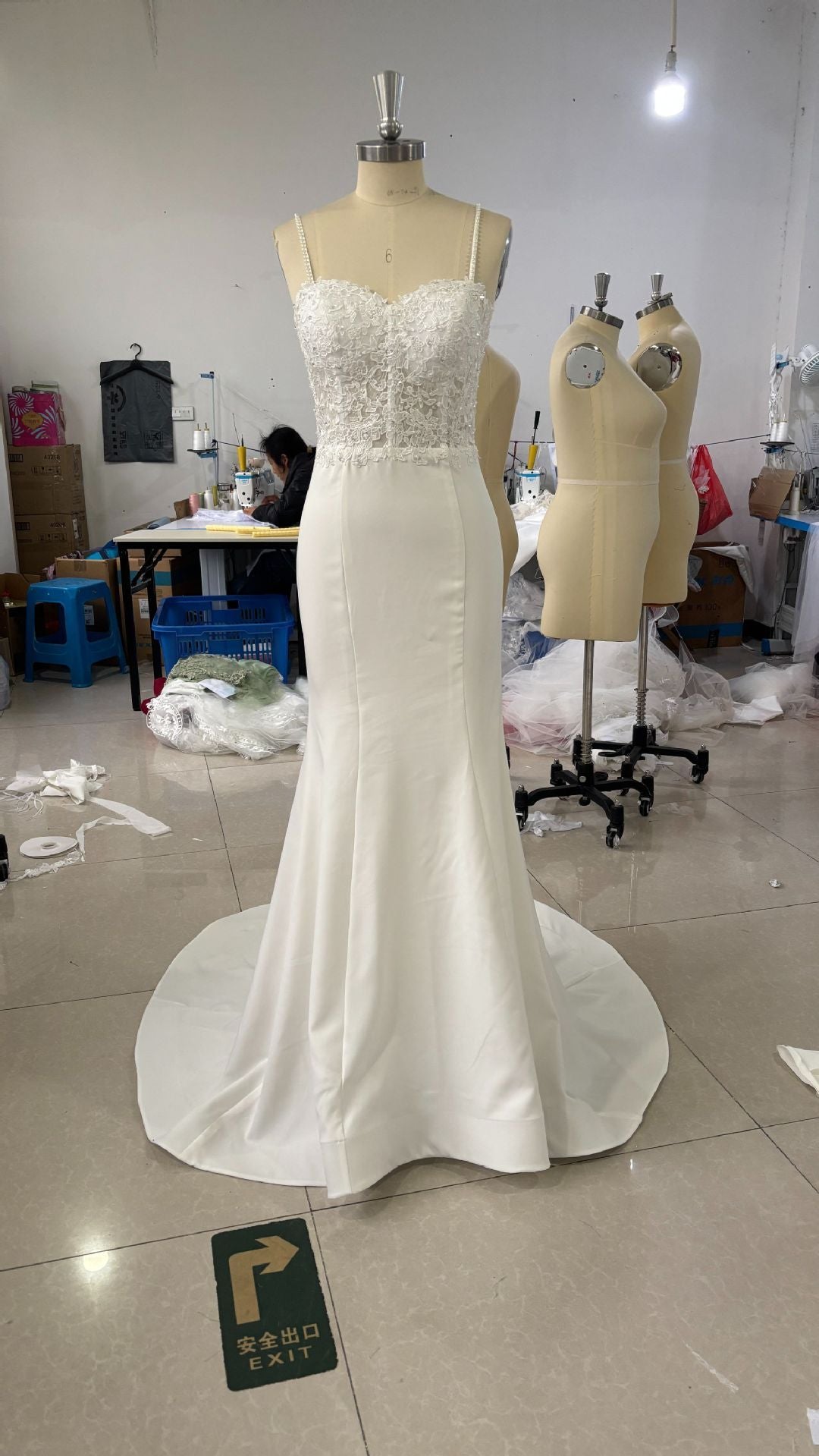 White Simple Trip Shoot Fishtail Bridal Tube Top Wedding Dress - kinko