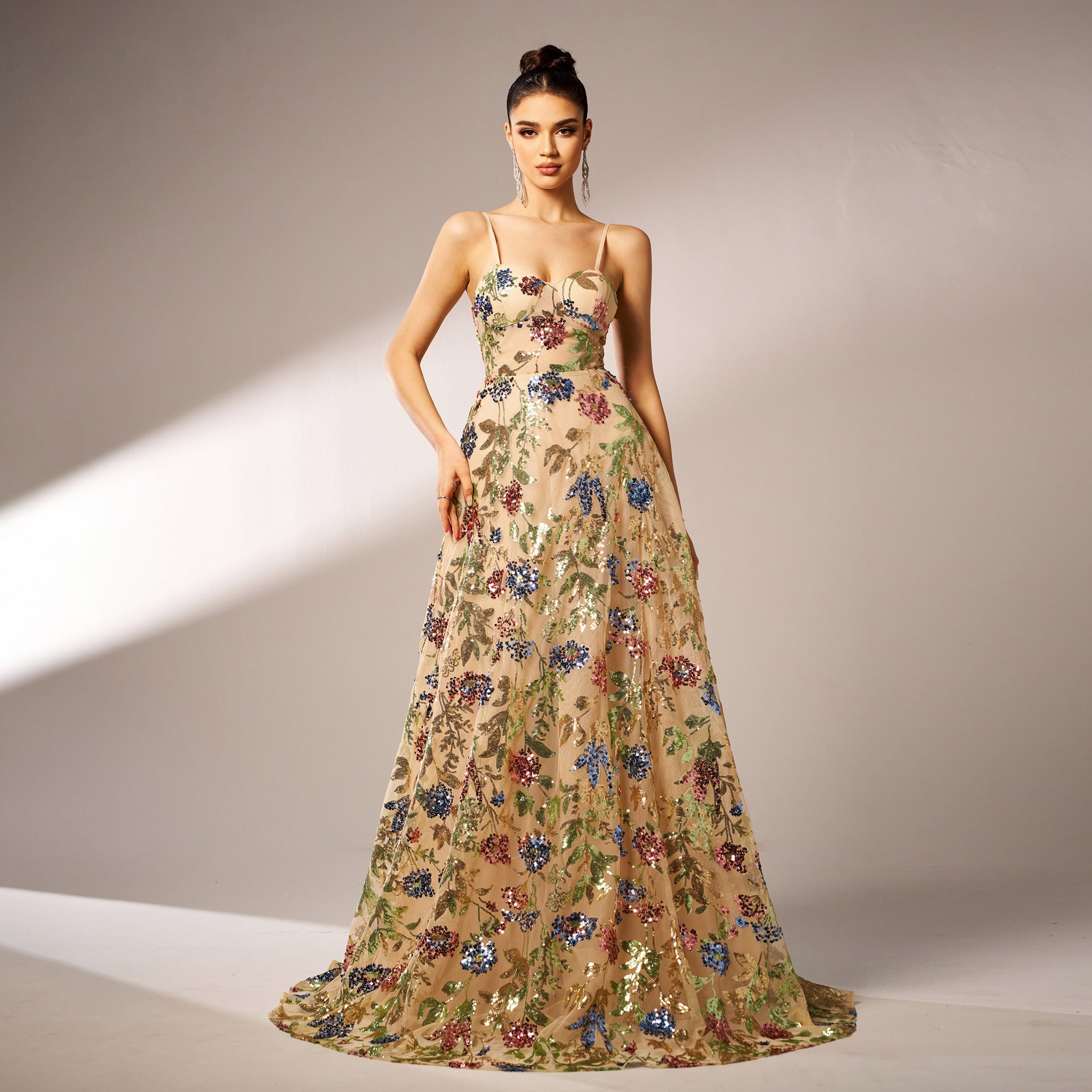 Elegant Sleeveless Sequined Suspender Evening Dress - kinko