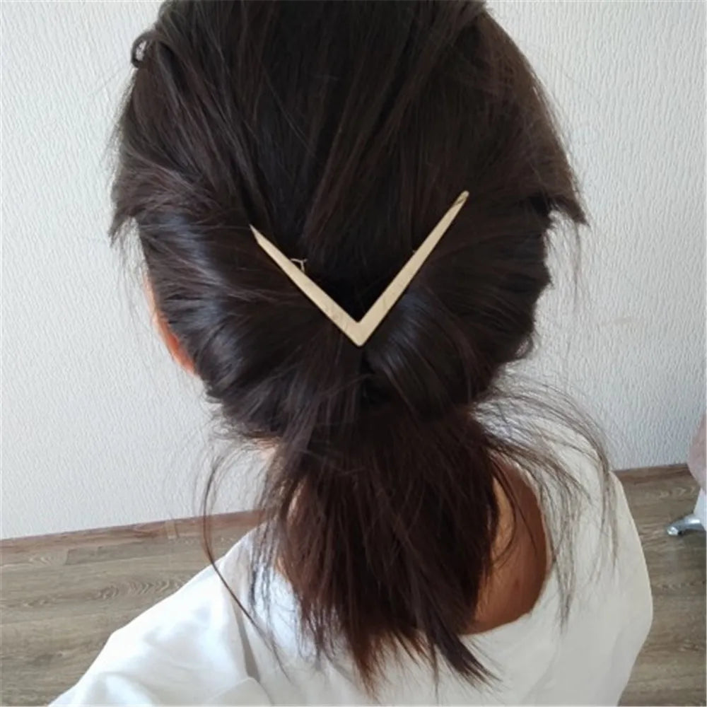 New  Barrettes Hair Styling Accessories for Women  Gold Color Letter "V" Shape Women Hair Clip