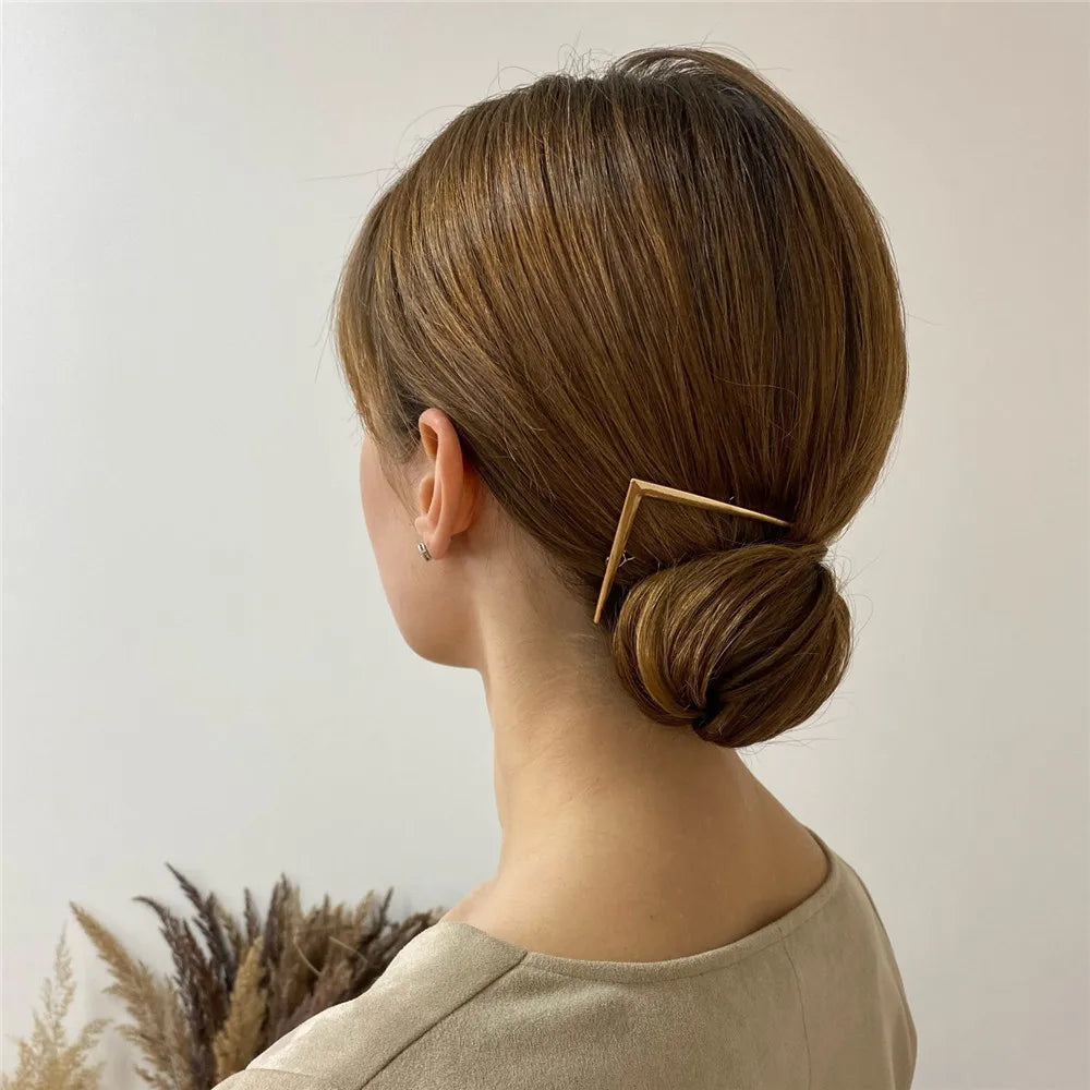 New  Barrettes Hair Styling Accessories for Women  Gold Color Letter "V" Shape Women Hair Clip