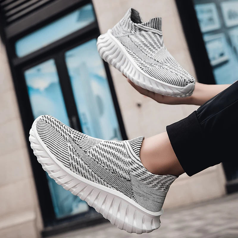 2025 Men Women Shoes Comfortable Sneakers for Men Women Fashion Light Casual Shoes Slip-on Plus Size Couple Shoes