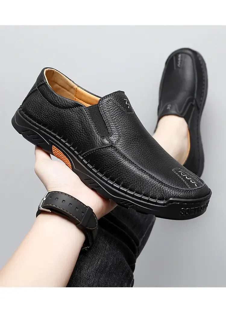 Leather Casual Sneakers for Men Handmade Shoes New Fashion Waterproof Fashion Trendy Male Driving Shoes Versatile Hiking Shoes