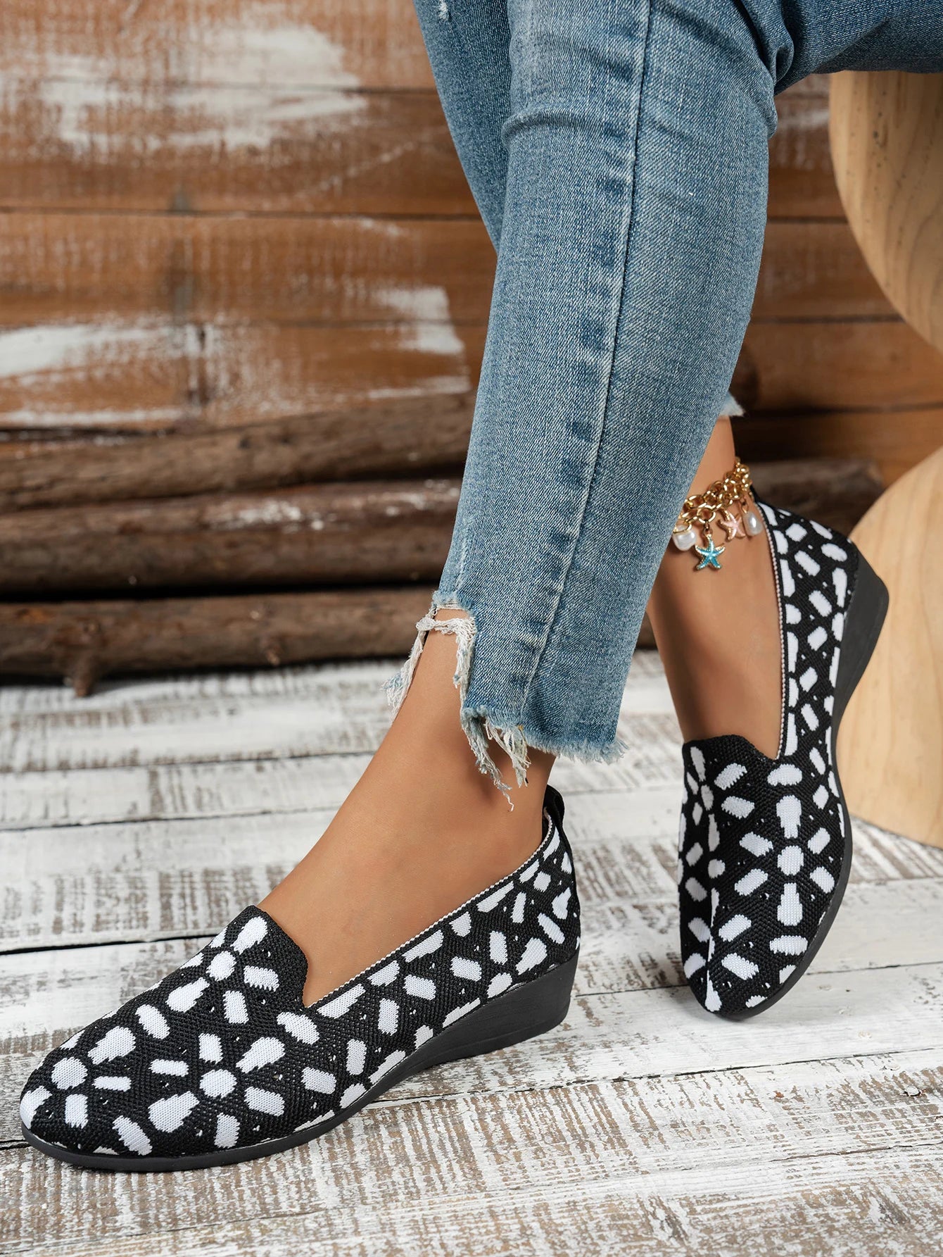 Women's shoes with niche-designed patterns, featuring comfortable flat soles, suitable for various outfits.