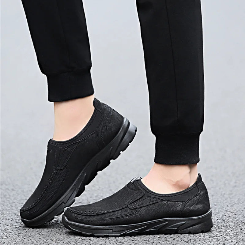 2025 Men's Casual Shoes Men Handmade Retro Breathable Flat Loafers Moccasins Dress Comfortable Slip on Driving Shoes Zapatillas