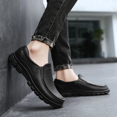 Men's new chef shoes fashion breathable waterproof anti slip four season hotel kitchen work comfortable soft soled walking shoes