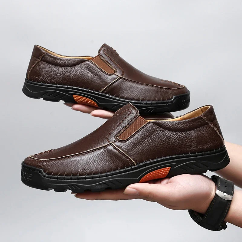Leather Casual Sneakers for Men Handmade Shoes New Fashion Waterproof Fashion Trendy Male Driving Shoes Versatile Hiking Shoes