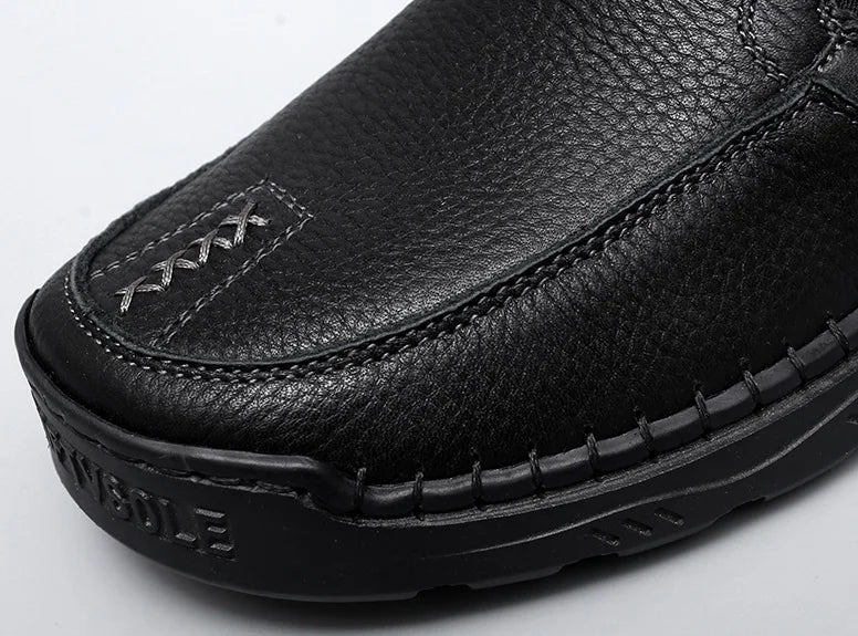 Leather Casual Sneakers for Men Handmade Shoes New Fashion Waterproof Fashion Trendy Male Driving Shoes Versatile Hiking Shoes