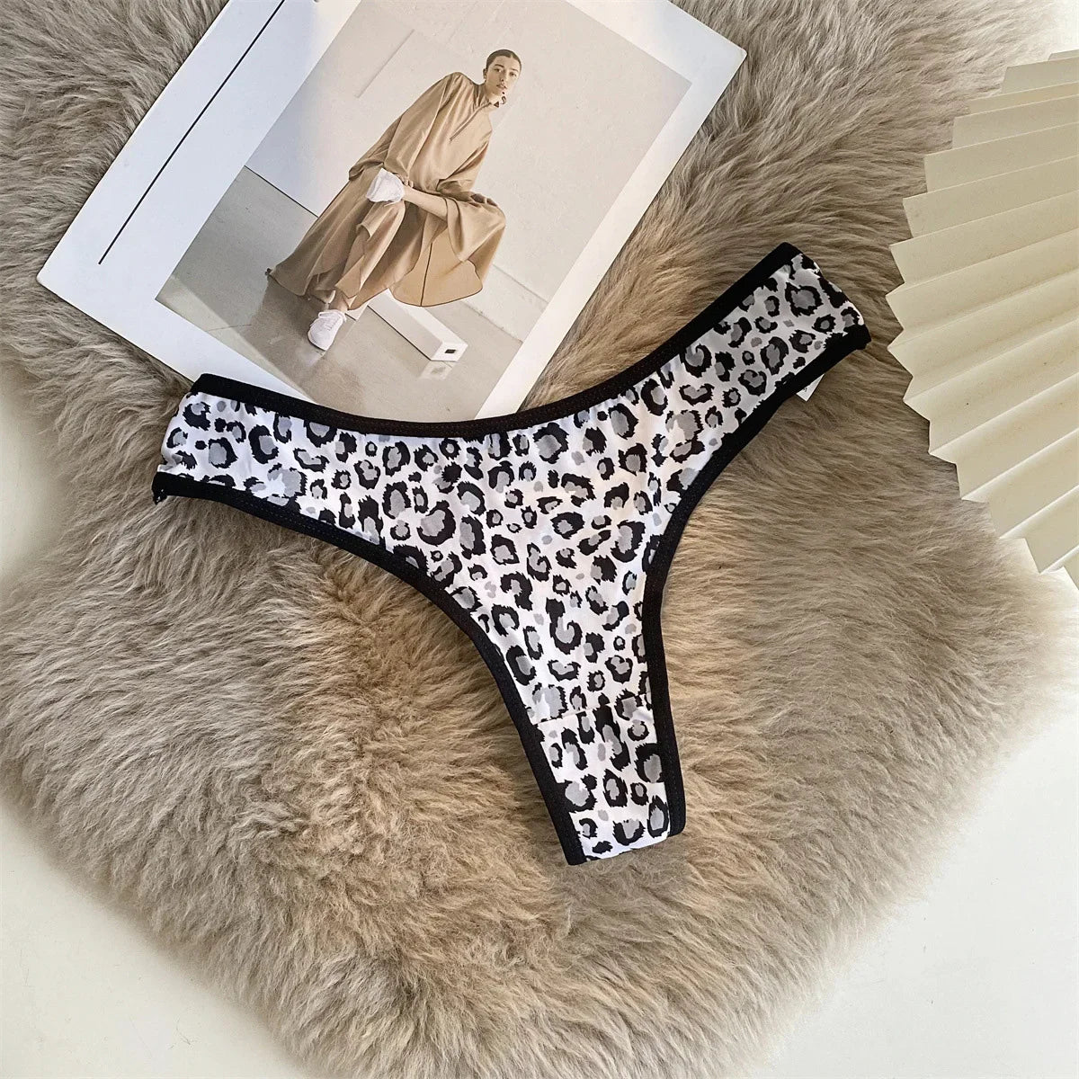 Women Low Waist Lace Panties Leopard-print Sexy Underwear Women Seamless Silk Cotton Hollow Out Thongs Female Briefs Underwear