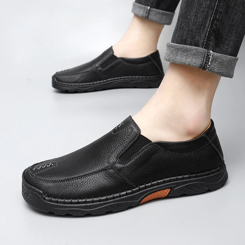 Leather Casual Sneakers for Men Handmade Shoes New Fashion Waterproof Fashion Trendy Male Driving Shoes Versatile Hiking Shoes