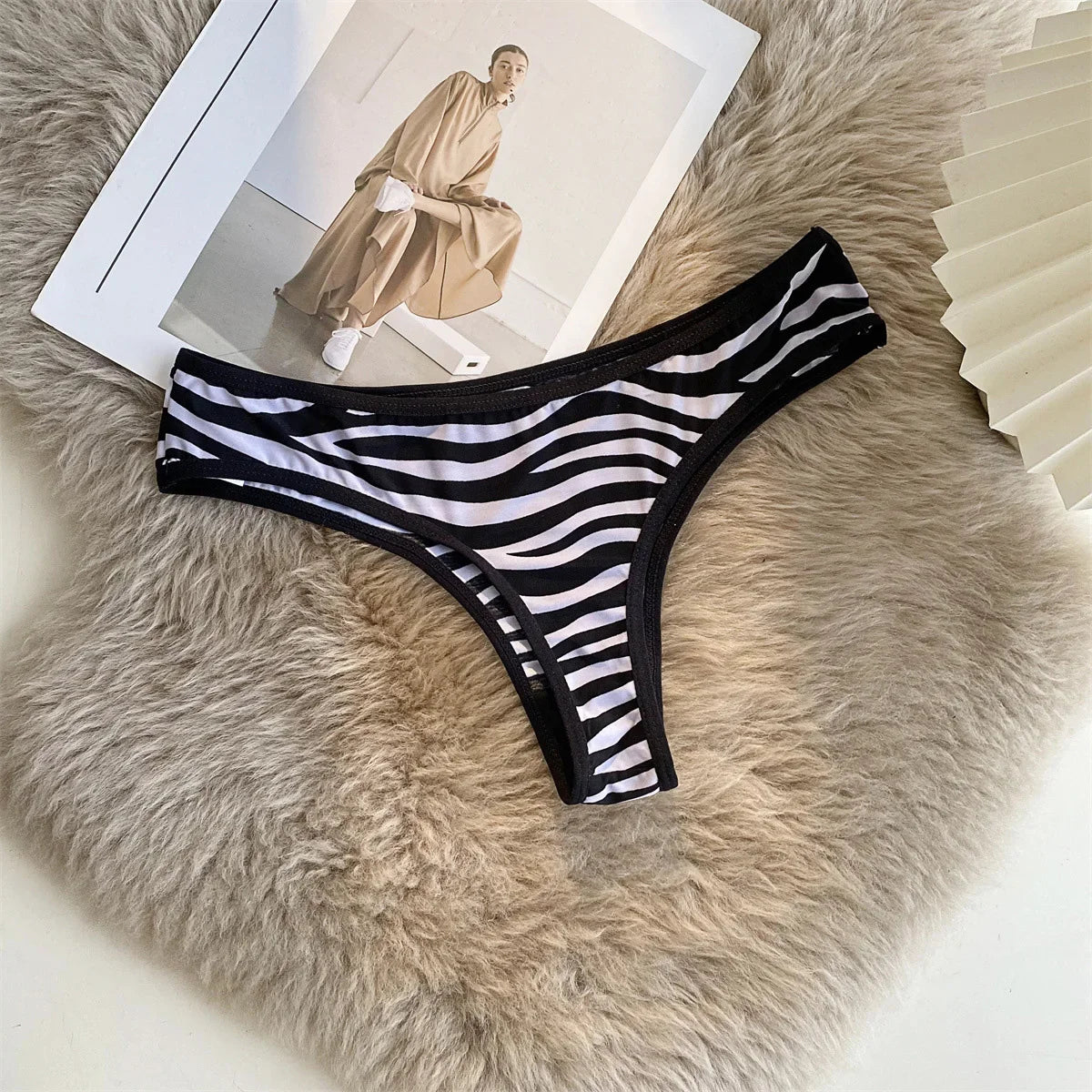 Women Low Waist Lace Panties Leopard-print Sexy Underwear Women Seamless Silk Cotton Hollow Out Thongs Female Briefs Underwear