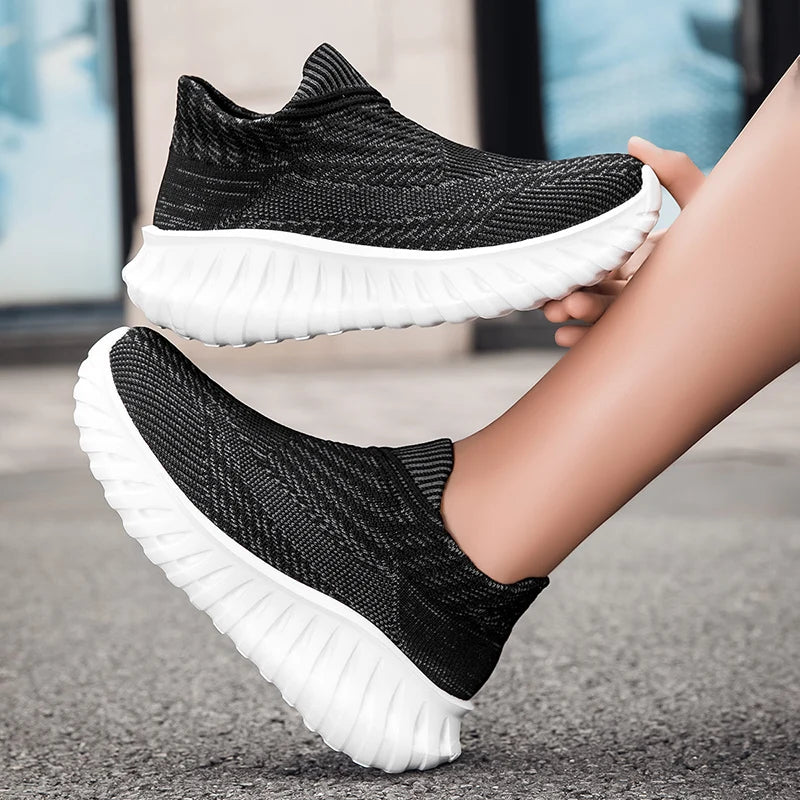 2025 Men Women Shoes Comfortable Sneakers for Men Women Fashion Light Casual Shoes Slip-on Plus Size Couple Shoes
