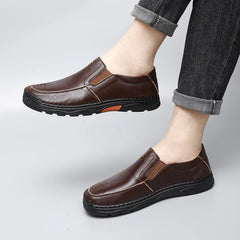 Leather Casual Sneakers for Men Handmade Shoes New Fashion Waterproof Fashion Trendy Male Driving Shoes Versatile Hiking Shoes