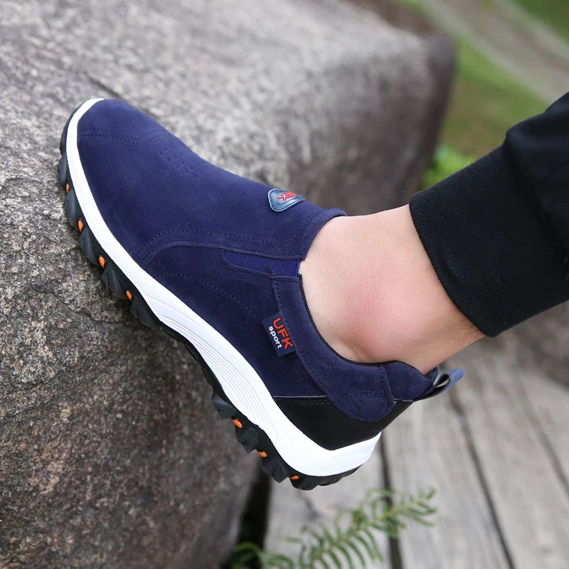 2025 New Men's Casual Sports Shoes for Outdoor Walking, Lightweight, Fashionable, and Comfortable Shoes, Size 38-50 Plus