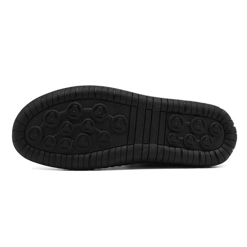Men's business casual shoes with hand-stitched minimalist style