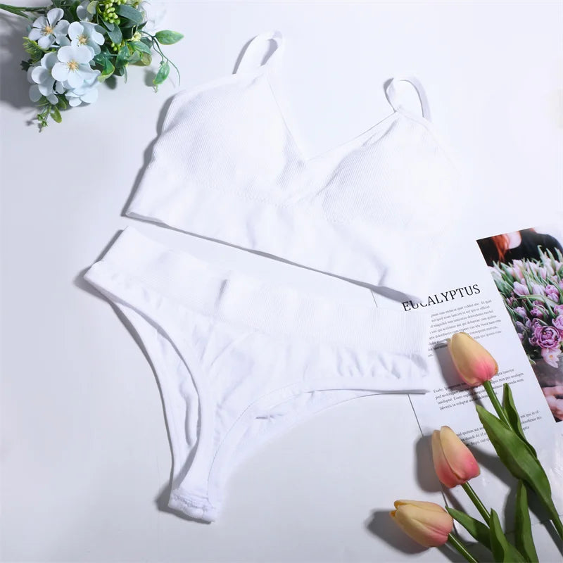 Lingerie Women's UnderwearSexy  Sport BralettSeamless BraSet Low Waist TraceThong Sports Two Piece Bra Woman Clothing Short Sets