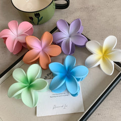Modische Haarspange mit mattiertem Ei-Blumen-Design, Haifisch-Haarnadel, Haargummi, sommerlicher Strand-Haarschmuck für Damen