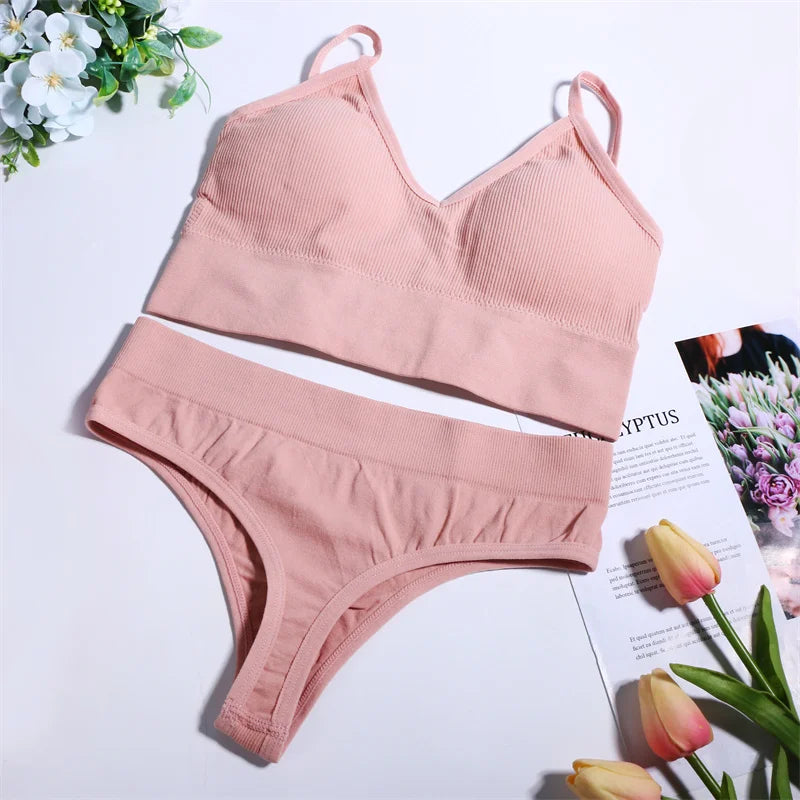 Lingerie Women's UnderwearSexy  Sport BralettSeamless BraSet Low Waist TraceThong Sports Two Piece Bra Woman Clothing Short Sets