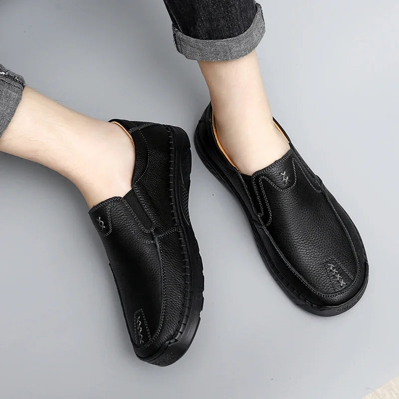 Leather Casual Sneakers for Men Handmade Shoes New Fashion Waterproof Fashion Trendy Male Driving Shoes Versatile Hiking Shoes