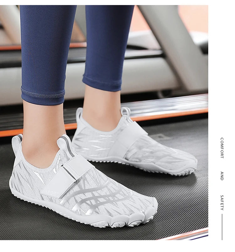 Outdoor Water Shoes for Men, Quick-Drying, Thick-Soled, Special for Sea Activities, Anti-Cut, Non-Slip, Portable, Quick-Drying for Wading