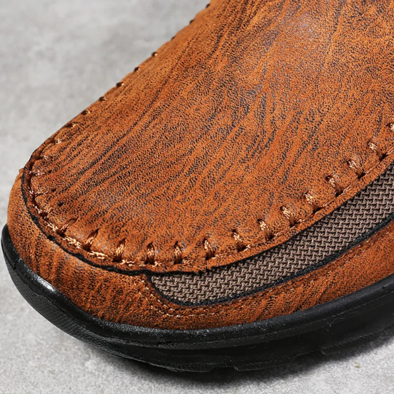 2025 Men's Casual Shoes Men Handmade Retro Breathable Flat Loafers Moccasins Dress Comfortable Slip on Driving Shoes Zapatillas