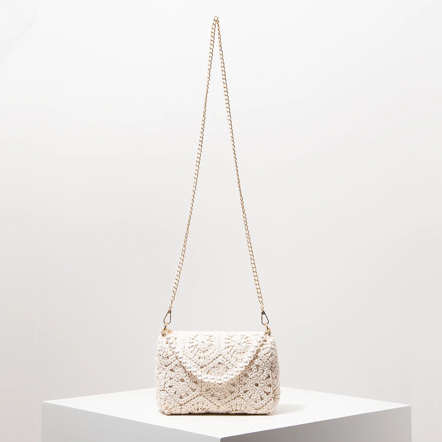 Boho Beach Bags for Women，Pearl Bag，Wicker Bag，Premiun Style Tote Bags for Ladies，Vacaition Outfits Women，Travel Must Haves